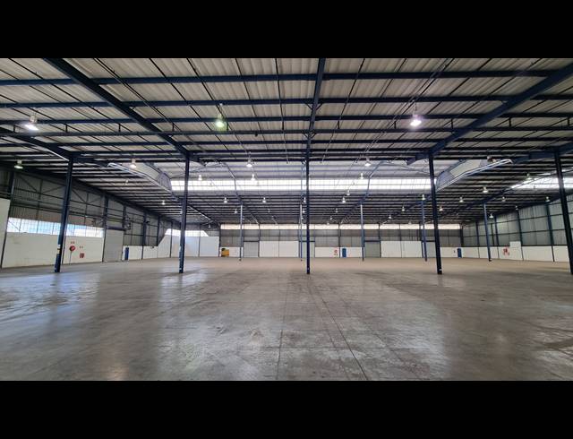 4,332M² WAREHOUSE TO LET IN JET PARK